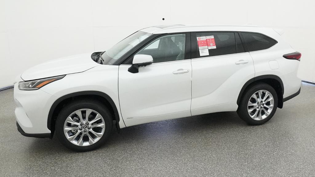 New 2026 Toyota Highlander Hybrid SUV