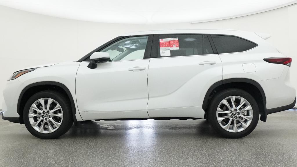 New 2026 Toyota Highlander Hybrid SUV