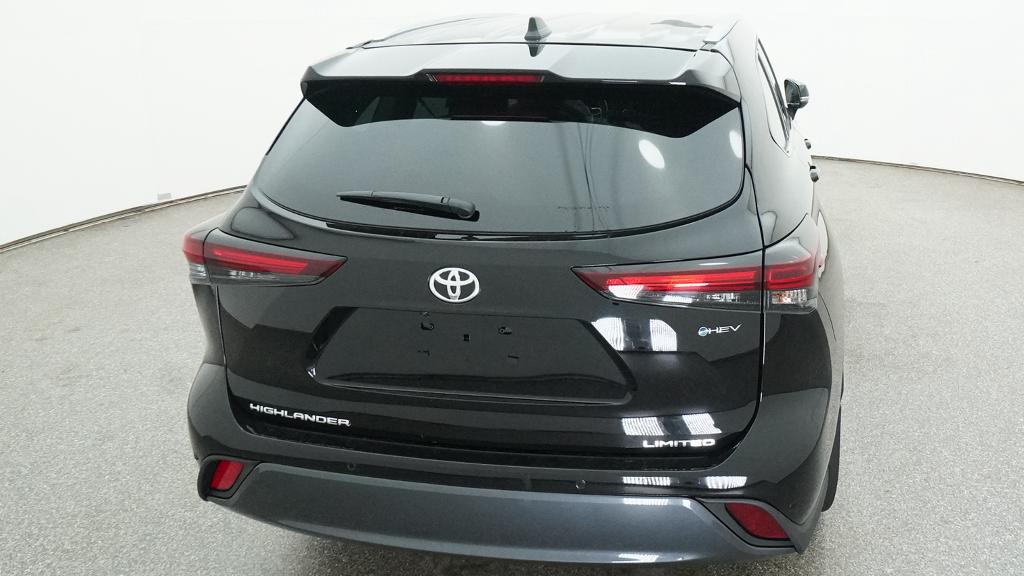 New 2026 Toyota Highlander Hybrid SUV