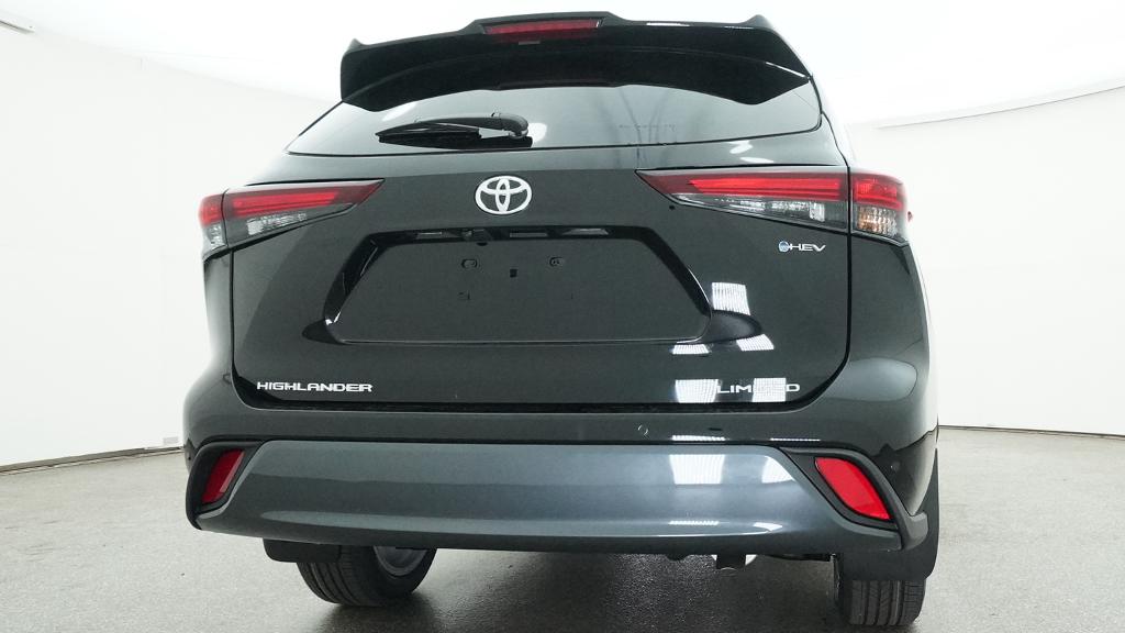 New 2026 Toyota Highlander Hybrid SUV