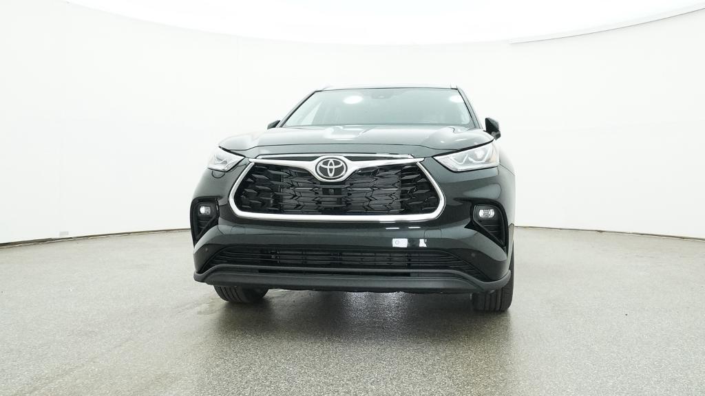 New 2026 Toyota Highlander Hybrid SUV
