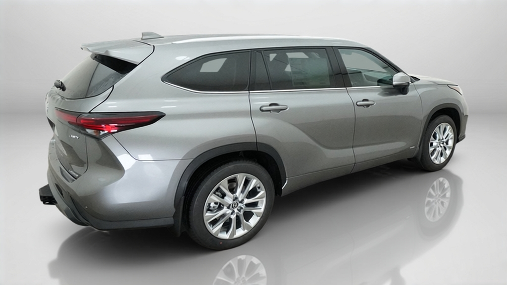 New 2026 Toyota Highlander Hybrid SUV