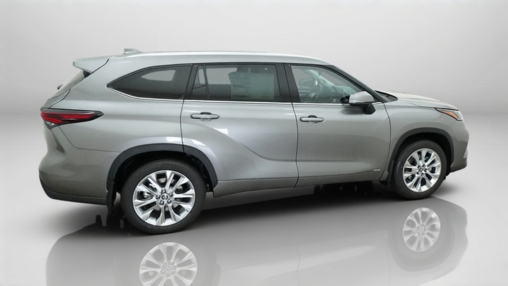 New 2026 Toyota Highlander Hybrid SUV