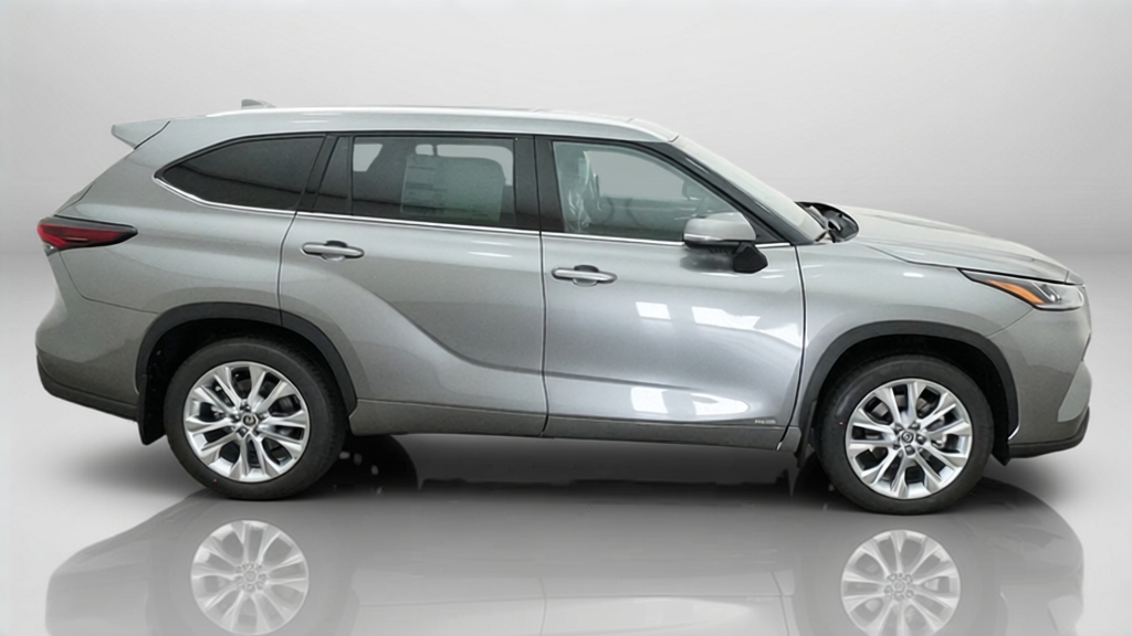 New 2026 Toyota Highlander Hybrid SUV