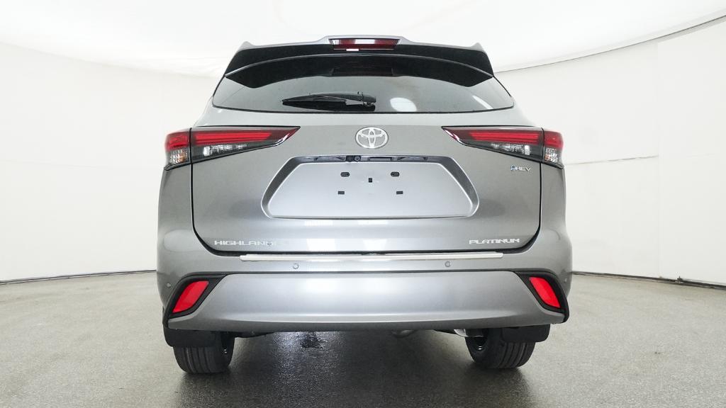 New 2026 Toyota Highlander Hybrid SUV