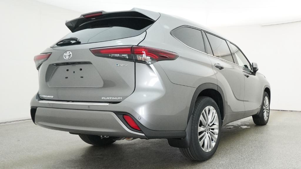 New 2026 Toyota Highlander Hybrid SUV