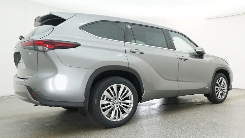 New 2026 Toyota Highlander Hybrid SUV