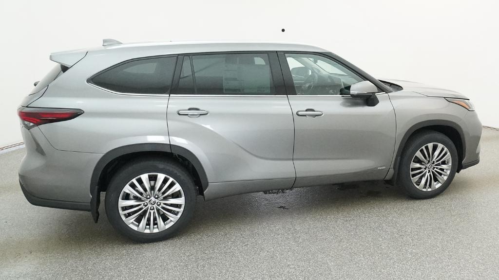 New 2026 Toyota Highlander Hybrid SUV