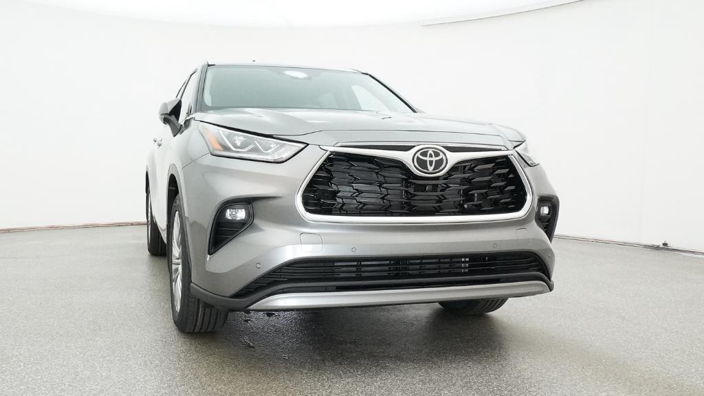 New 2026 Toyota Highlander Hybrid SUV