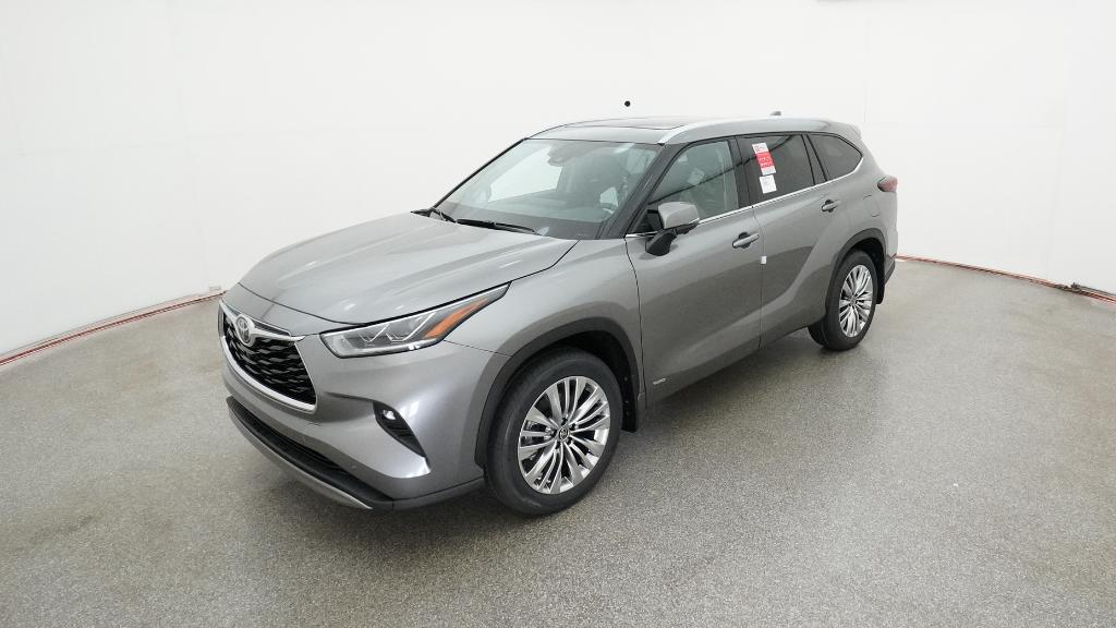 2026 Toyota Highlander Hybrid Platinum AWD's photo