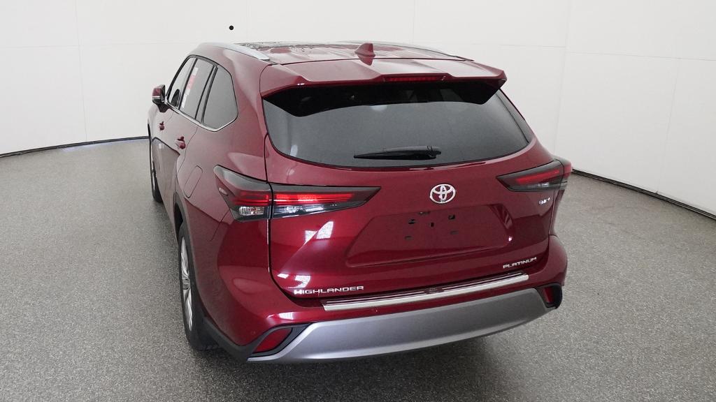 New 2026 Toyota Highlander Hybrid SUV