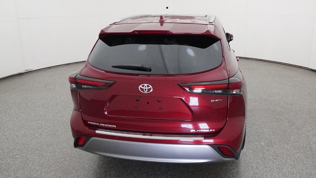 New 2026 Toyota Highlander Hybrid SUV