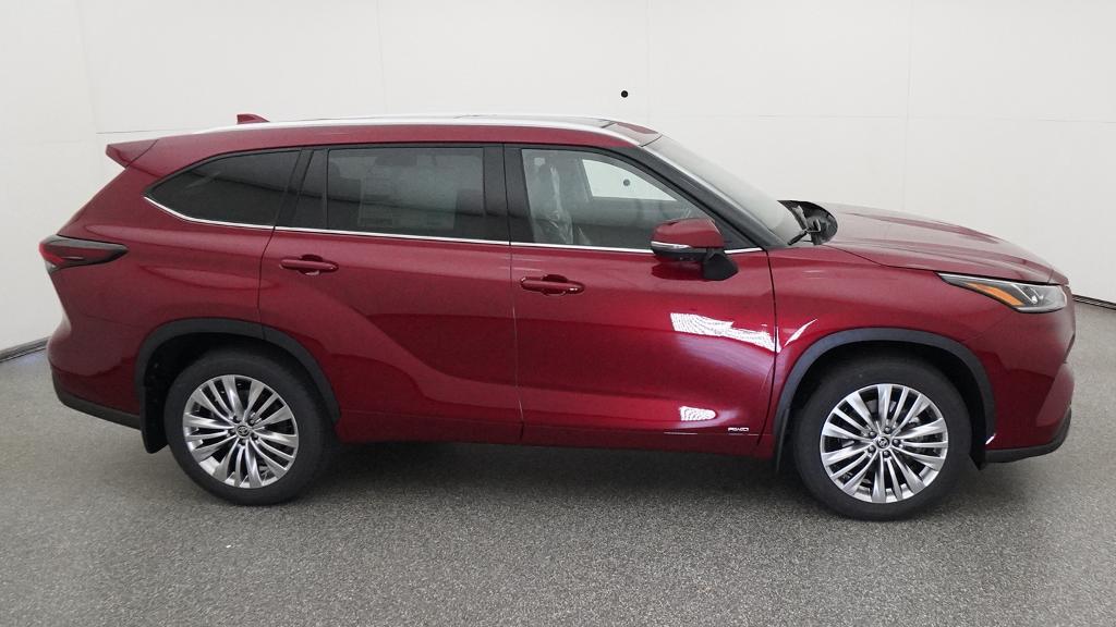 New 2026 Toyota Highlander Hybrid SUV