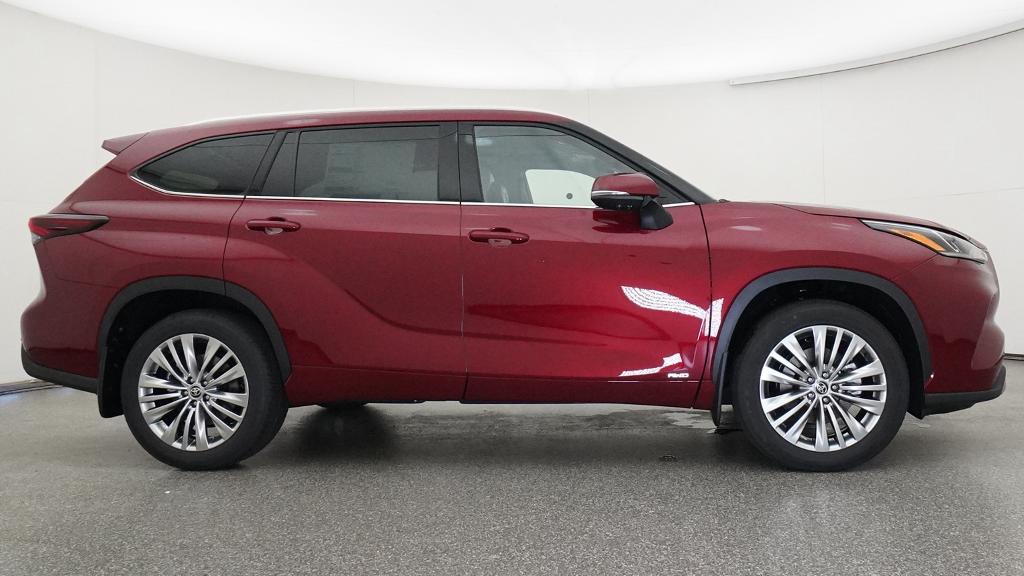 New 2026 Toyota Highlander Hybrid SUV