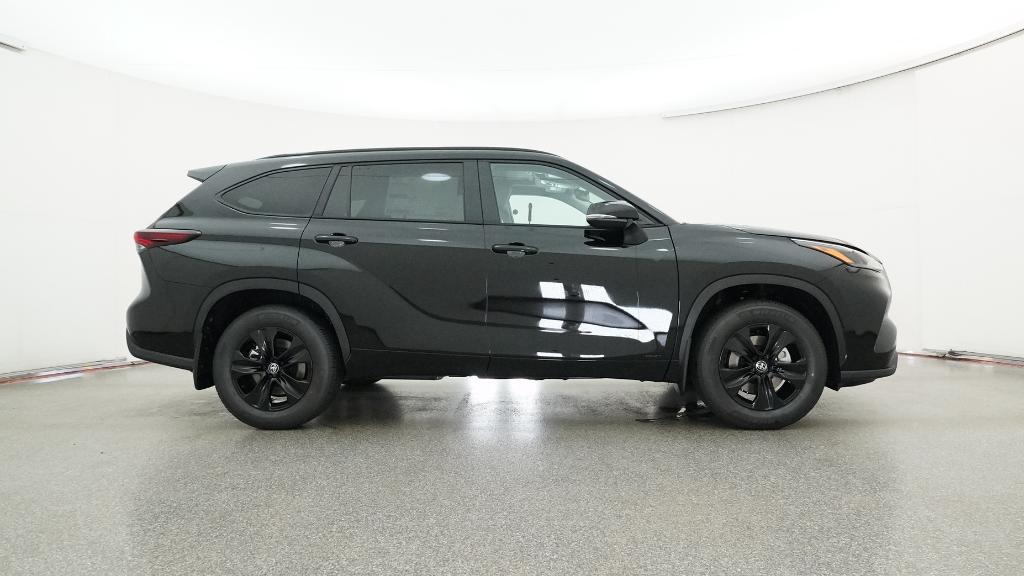 2025 Toyota Highlander Hybrid XLE photo 9
