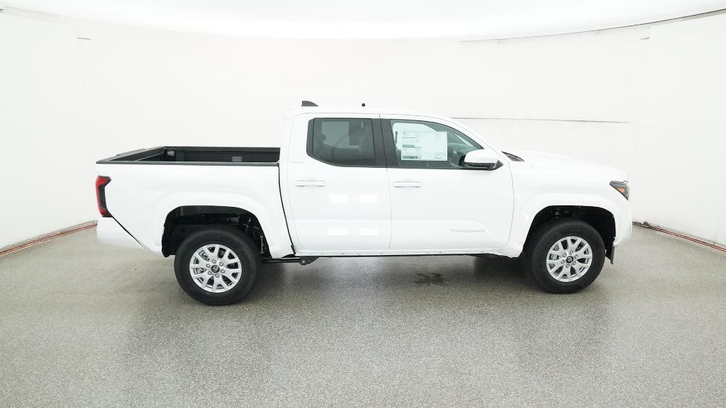 2025 Toyota Tacoma SR5 Double Cab photo 17