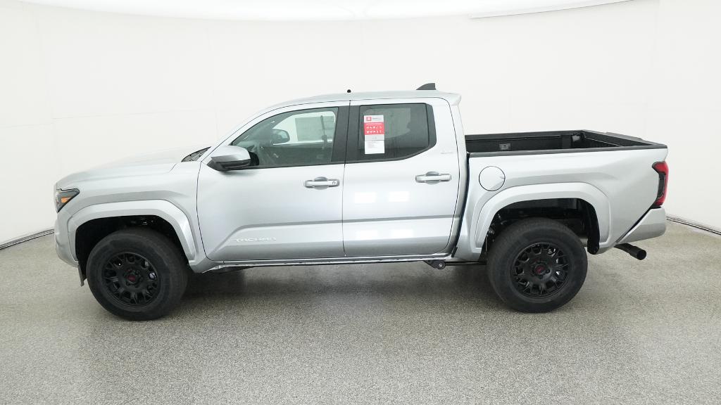 2025 Toyota Tacoma SR5 Double Cab photo 9