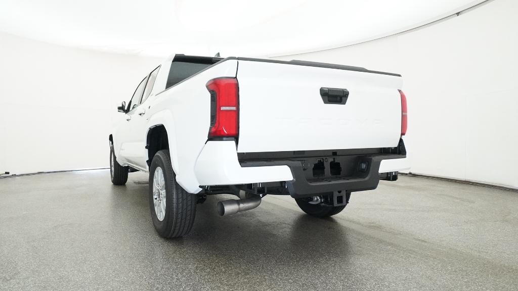 2025 Toyota Tacoma SR5 Double Cab photo 16