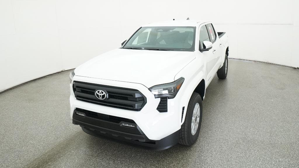 2025 Toyota Tacoma SR5 Double Cab photo 4