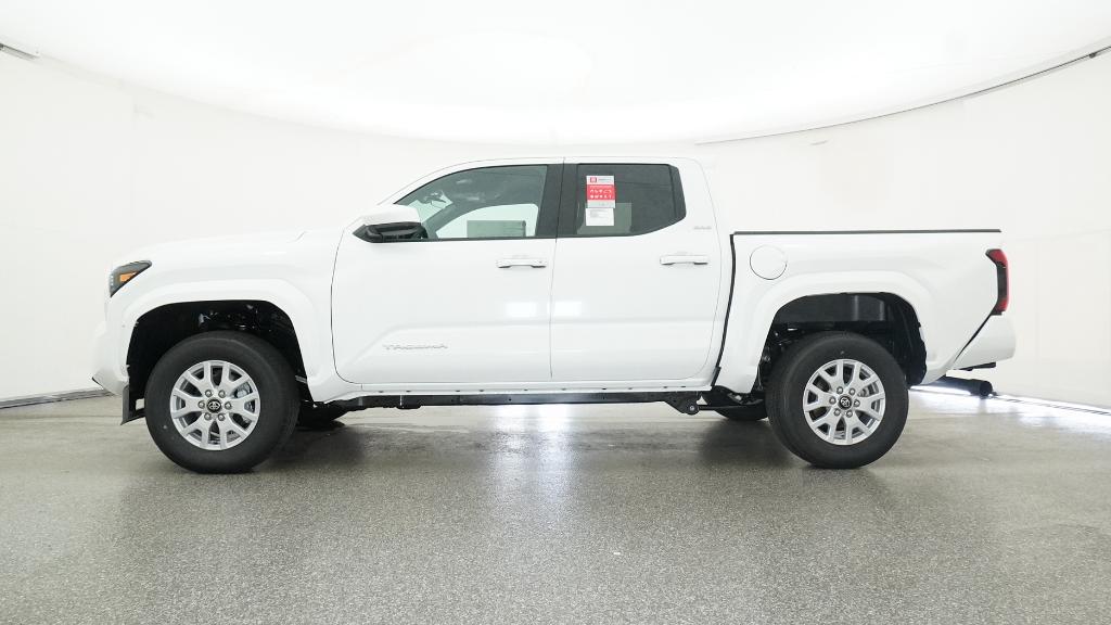 2025 Toyota Tacoma SR5 Double Cab photo 9