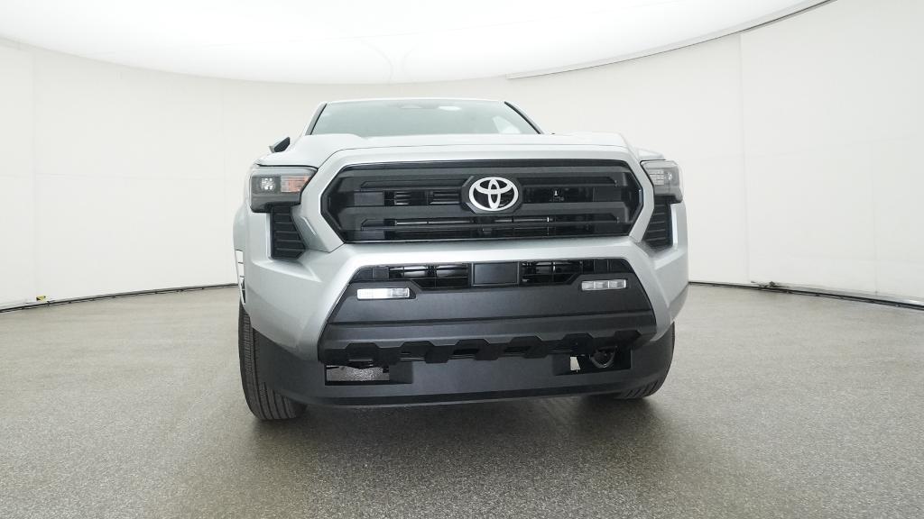 2025 Toyota Tacoma SR5 Double Cab photo 3