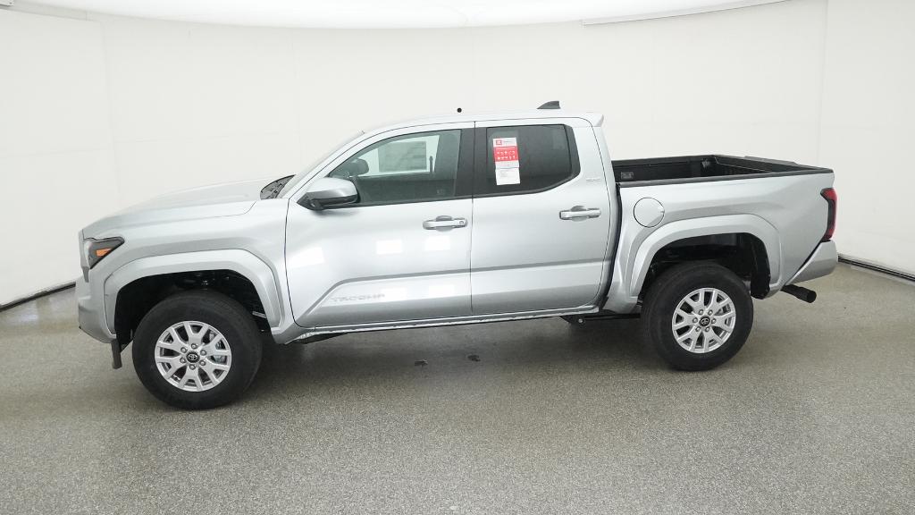 2025 Toyota Tacoma SR5 Double Cab photo 9