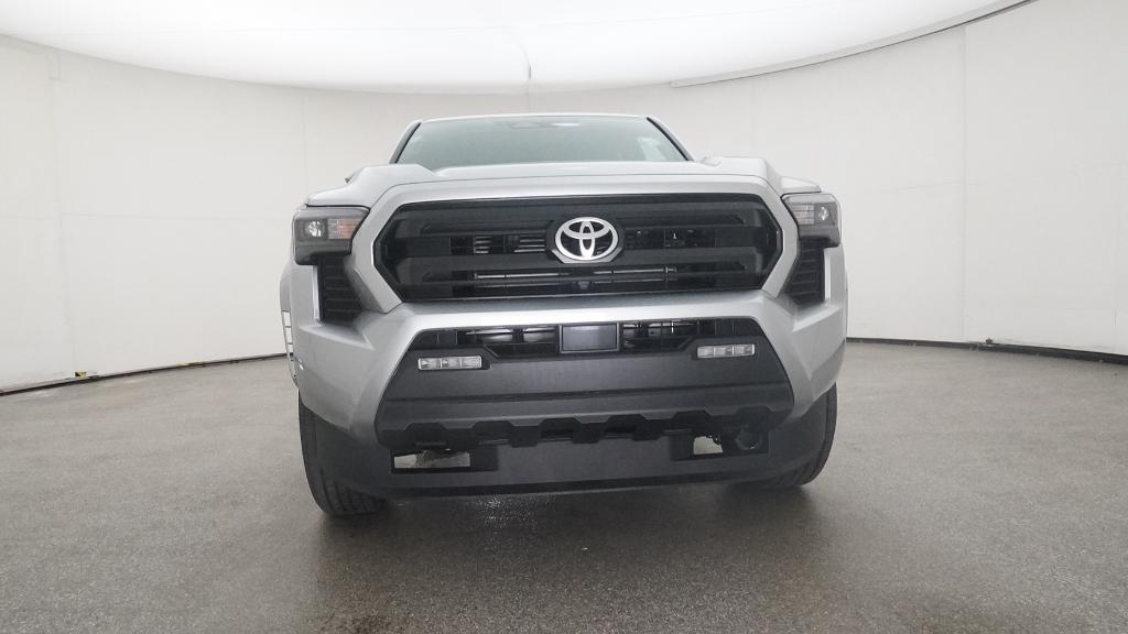 2025 Toyota Tacoma SR5 Double Cab photo 3