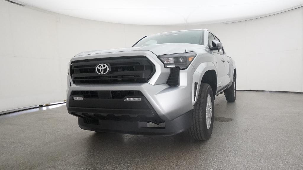 2025 Toyota Tacoma SR5 Double Cab photo 4