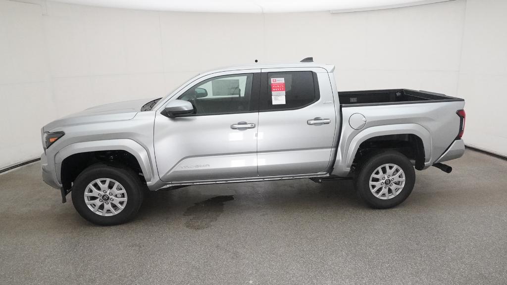2025 Toyota Tacoma SR5 Double Cab photo 9