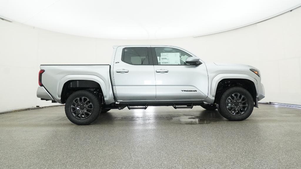 2025 Toyota Tacoma SR5 - Photo 35