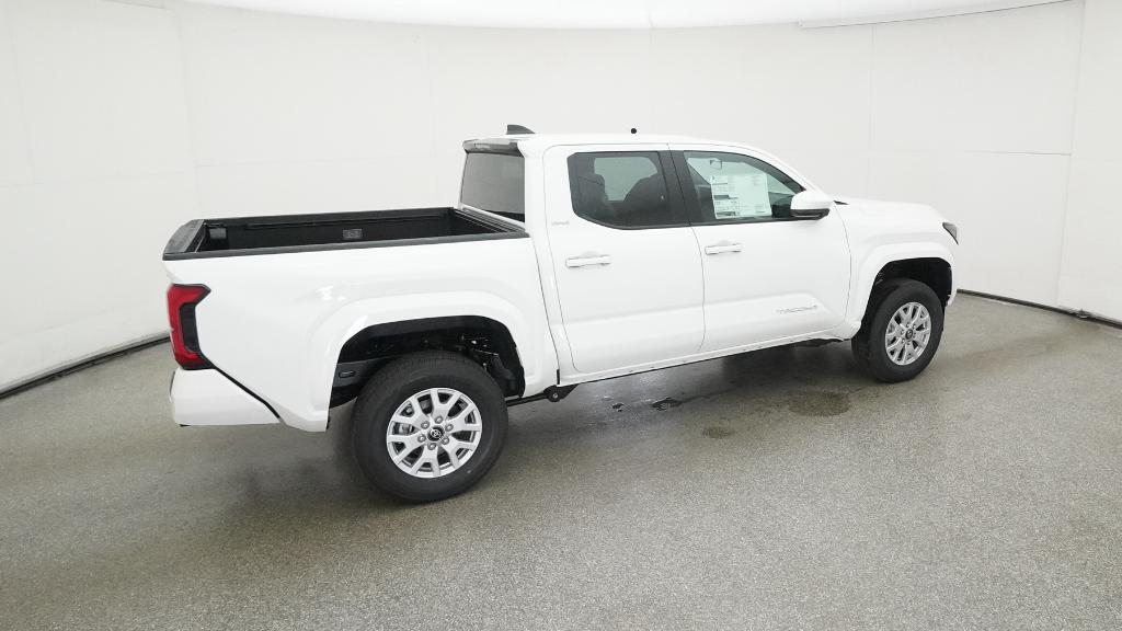 2025 Toyota Tacoma SR5 Double Cab photo 17