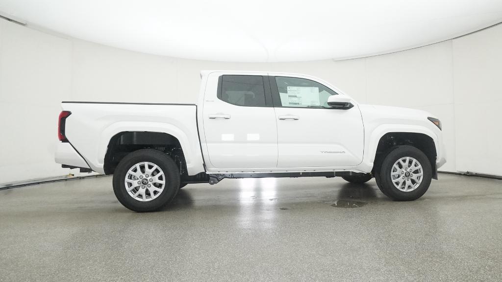 2025 Toyota Tacoma SR5 Double Cab photo 18
