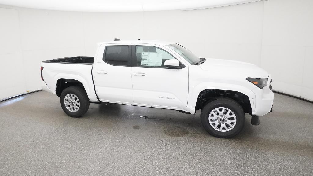 2025 Toyota Tacoma SR5 Double Cab photo 31