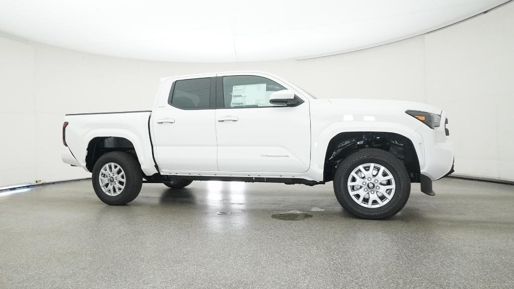 2025 Toyota Tacoma SR5 Double Cab photo 7
