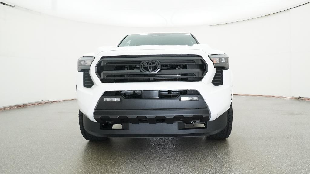 2025 Toyota Tacoma SR5 Double Cab photo 3