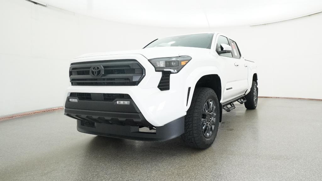 2025 Toyota Tacoma SR5 Double Cab photo 4