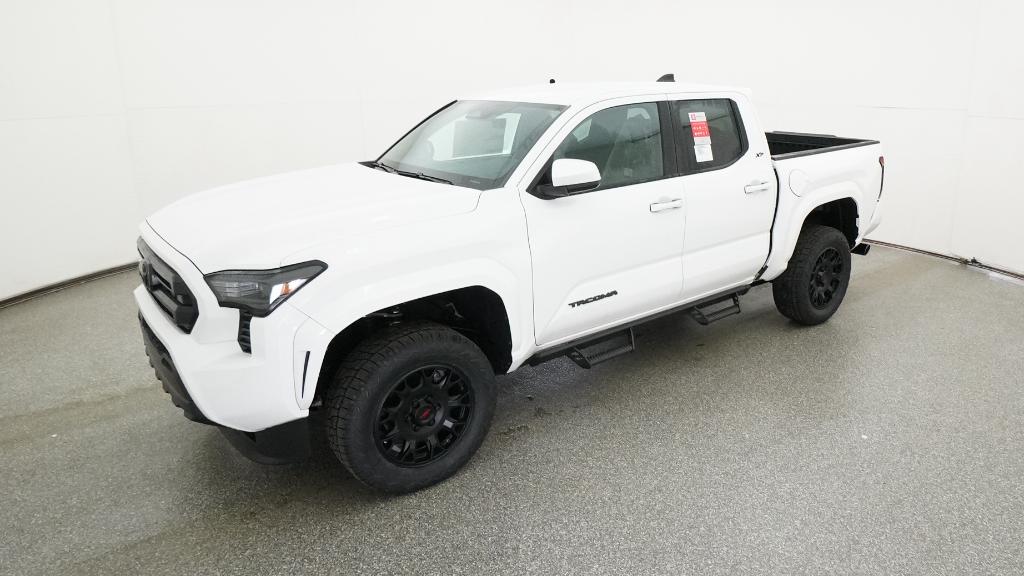 2025 Toyota Tacoma SR5's photo