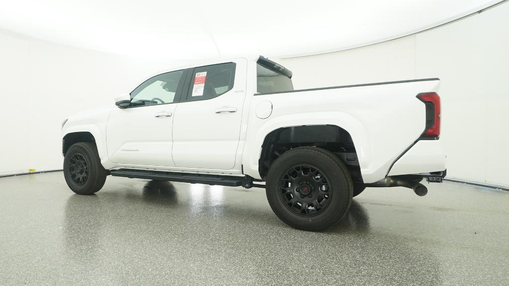 2025 Toyota Tacoma SR5 - Photo 37