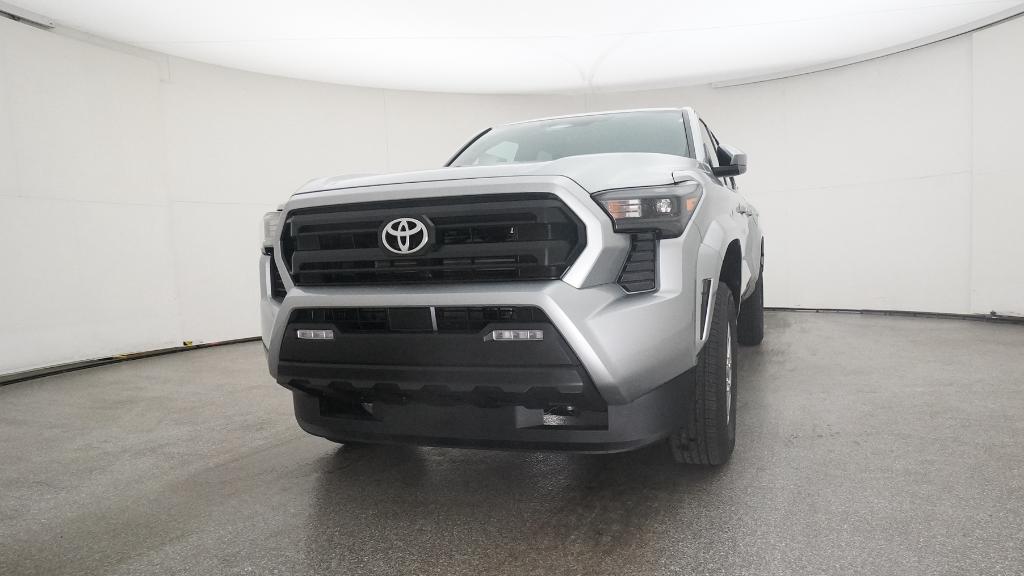 2025 Toyota Tacoma SR5 Double Cab photo 4