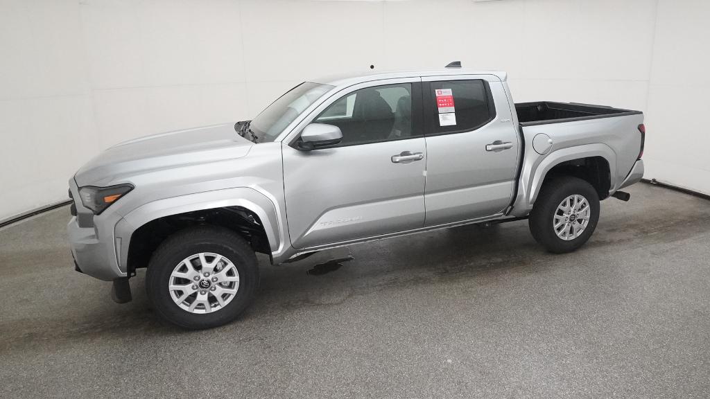 2025 Toyota Tacoma SR5 Double Cab photo 7