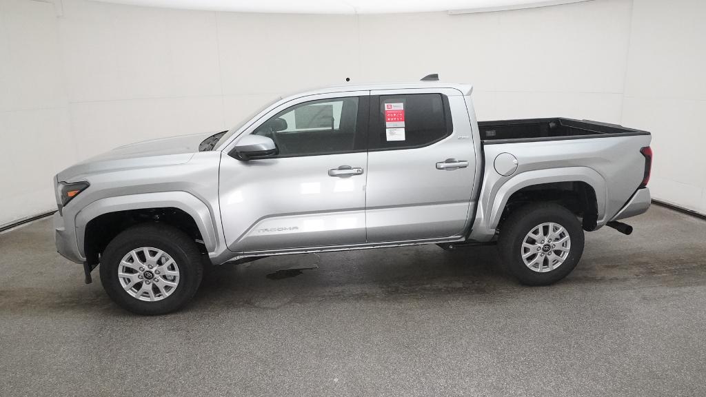2025 Toyota Tacoma SR5 Double Cab photo 9