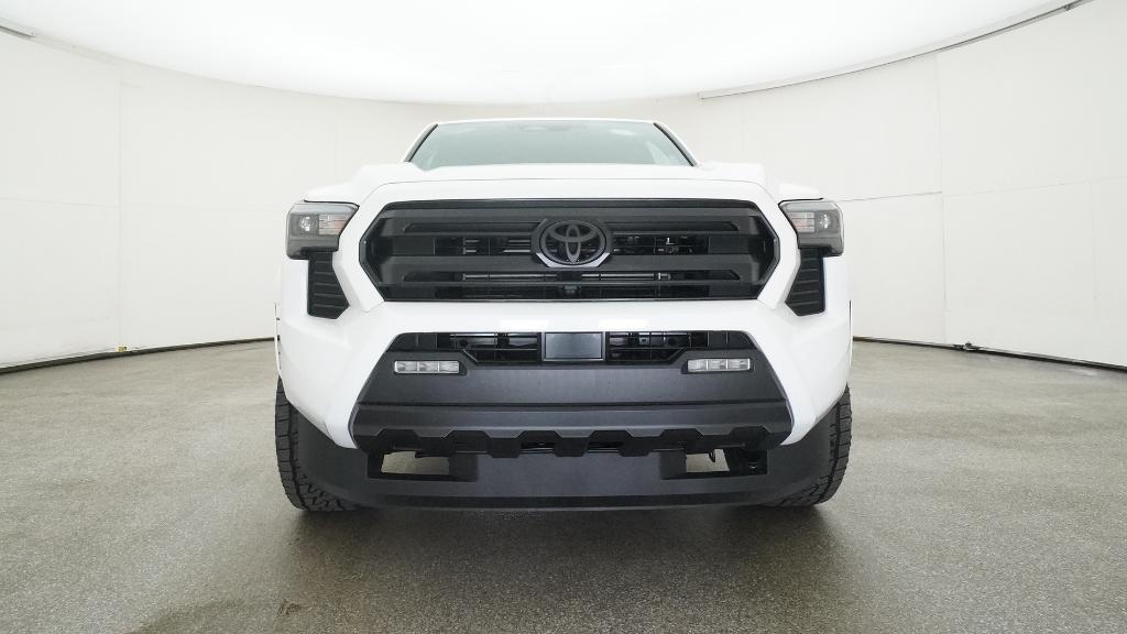 2025 Toyota Tacoma SR5 Double Cab photo 3