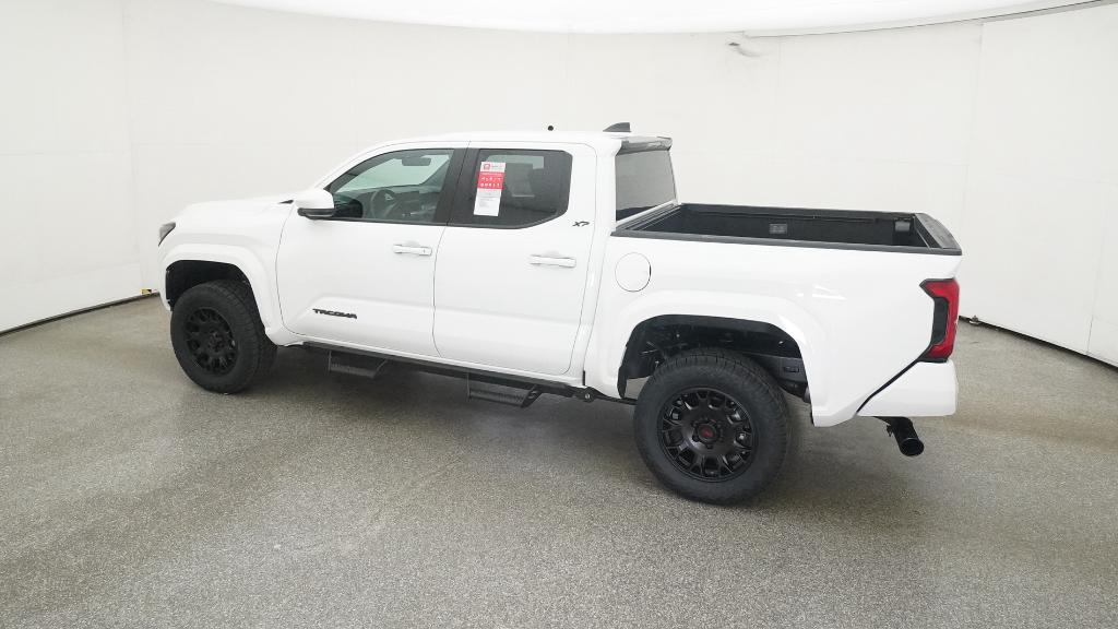 2025 Toyota Tacoma SR5 Double Cab photo 11