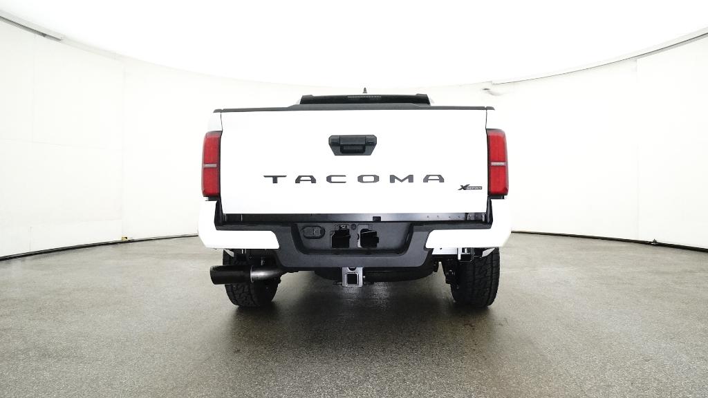2025 Toyota Tacoma SR5 Double Cab photo 17