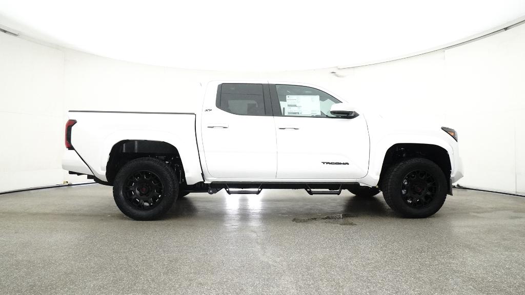 2025 Toyota Tacoma SR5 Double Cab photo 26
