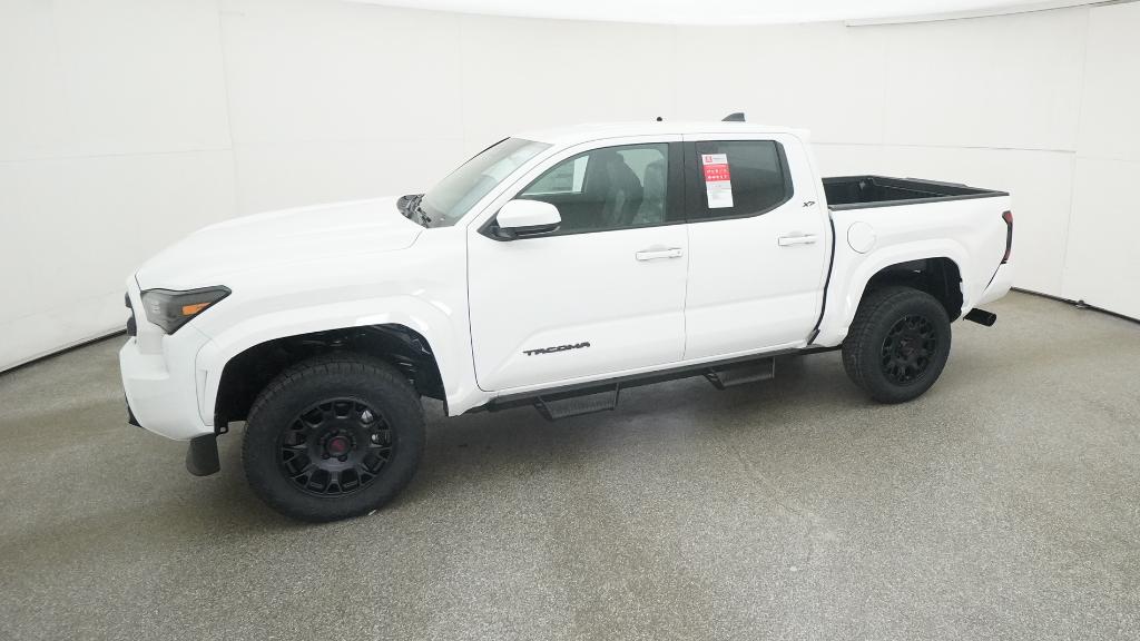2025 Toyota Tacoma SR5 Double Cab photo 7