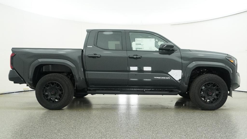 2026 Toyota Tacoma SR5 - Photo 13