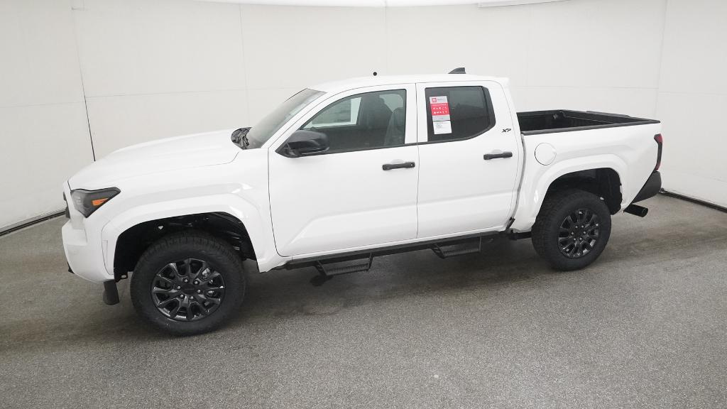 2025 Toyota Tacoma SR Double Cab photo 6
