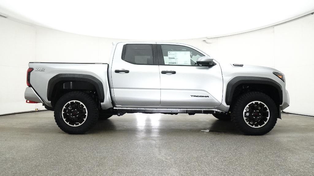 2025 Toyota Tacoma TRD Off Road - Photo 18