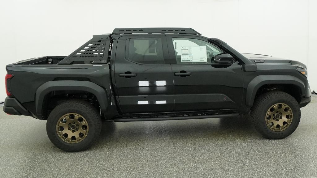 2026 Toyota Tacoma 4WD TRAILHUNTER HYBRID DOUBLE CAB 5' BED AT Crew Cab Pickup Slide 12
